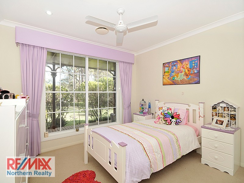 8 Barker Street, Cashmere QLD 4500