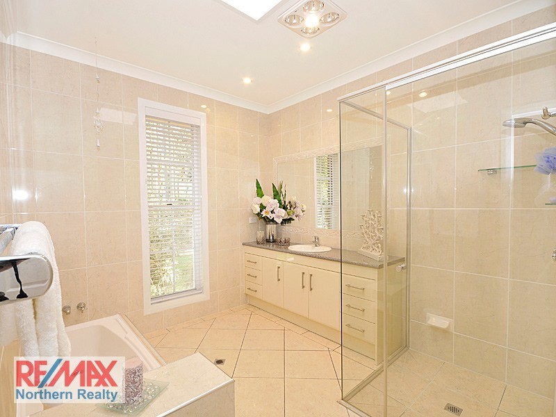 8 Barker Street, Cashmere QLD 4500