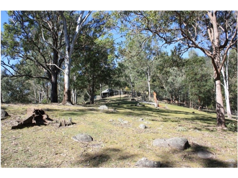 6 Lyell Court, Mount Samson QLD 4520