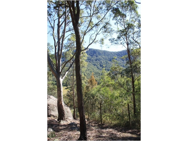 6 Lyell Court, Mount Samson QLD 4520