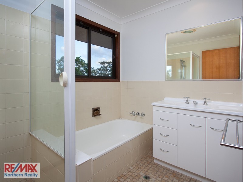 47 Kirkdale Road, Chapel Hill QLD 4069