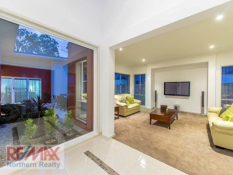 21 Bend Ct, Eatons Hill QLD 4037