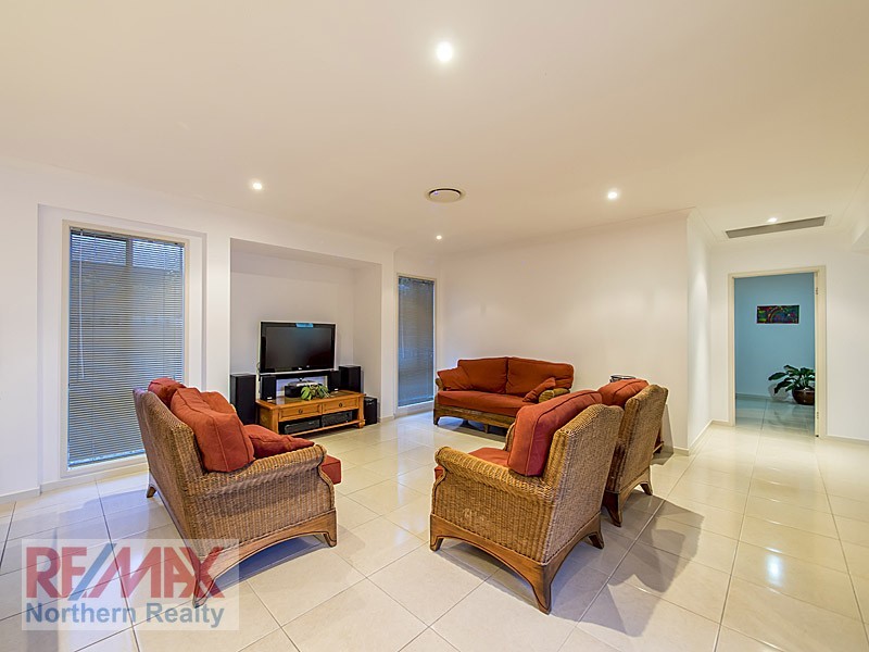 21 Bend Ct, Eatons Hill QLD 4037