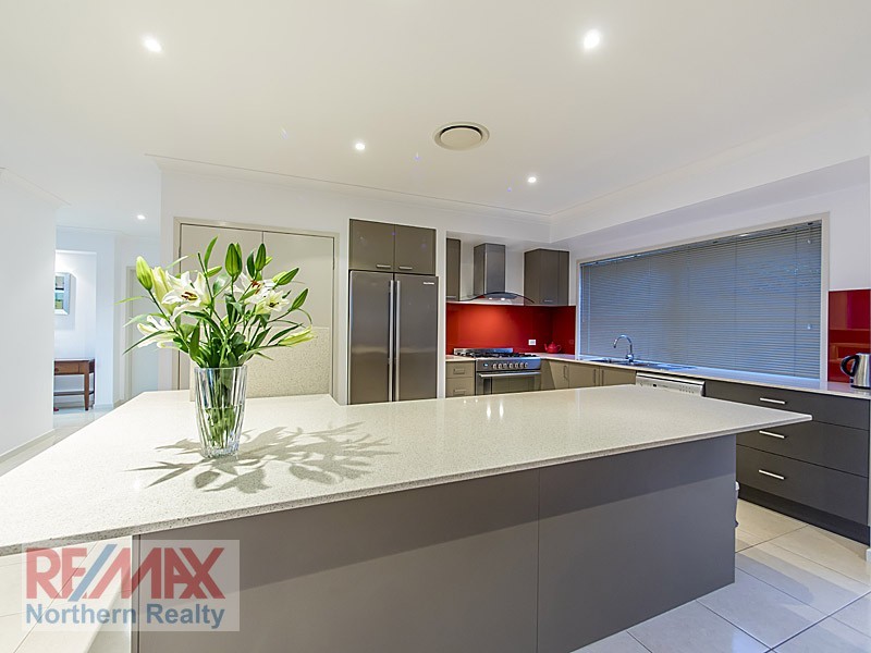 21 Bend Ct, Eatons Hill QLD 4037