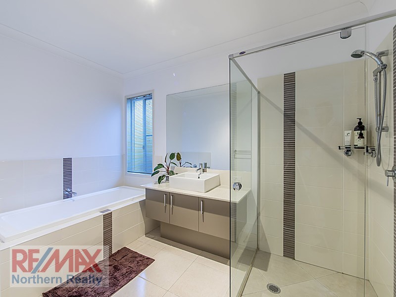 21 Bend Ct, Eatons Hill QLD 4037