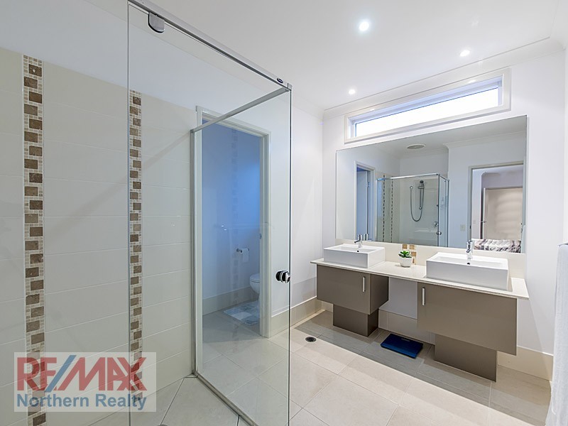 21 Bend Ct, Eatons Hill QLD 4037