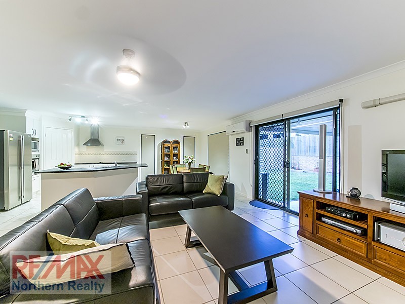 29 Swan Pde, Warner QLD 4500