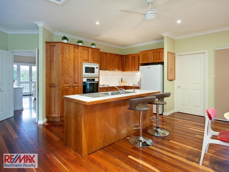 32 Peterson Place, Bridgeman Downs QLD 4035