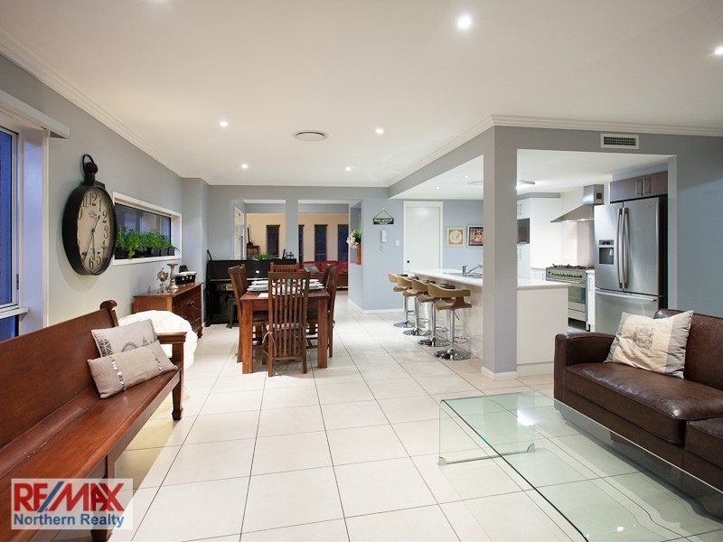 7 Whitebeech Court, North Lakes QLD 4509