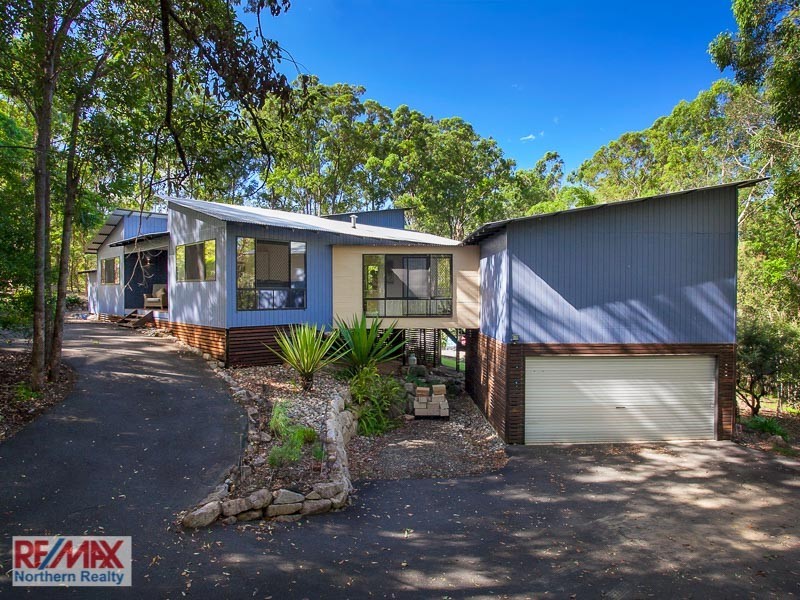 6 Hill Grove Close, Eatons Hill QLD 4037