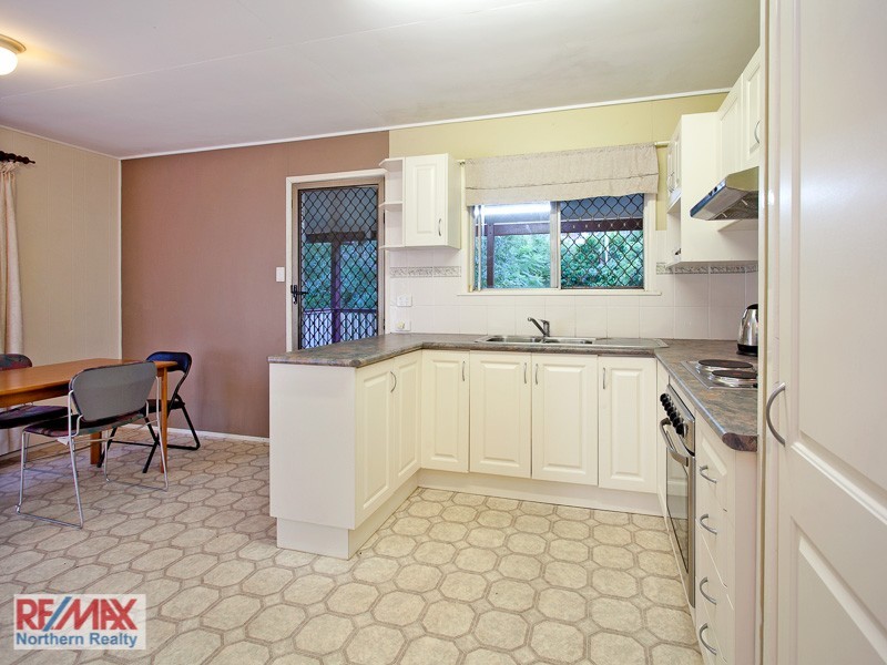 27 Bowen Avenue, Albany Creek QLD 4035