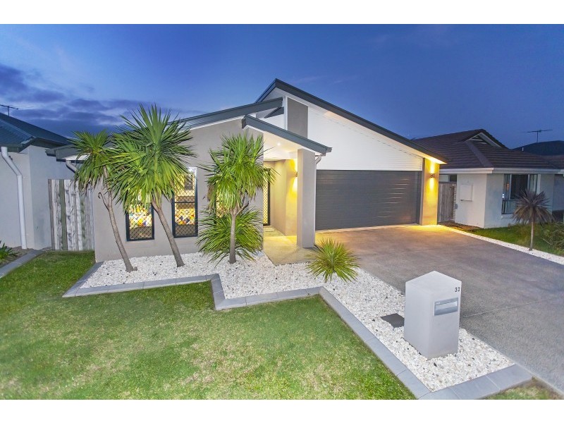 32 Ballyalla Crescent, Warner QLD 4500