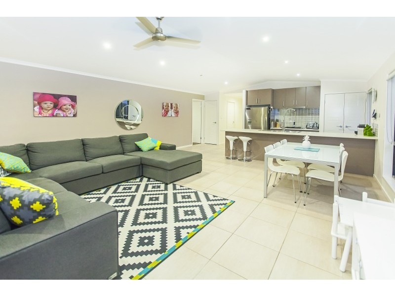 32 Ballyalla Crescent, Warner QLD 4500