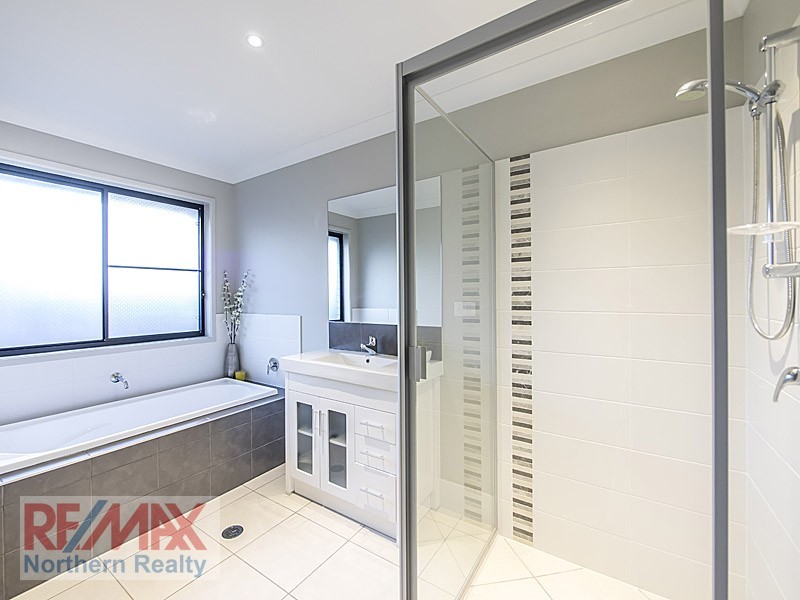 12 Emily St, Warner QLD 4500