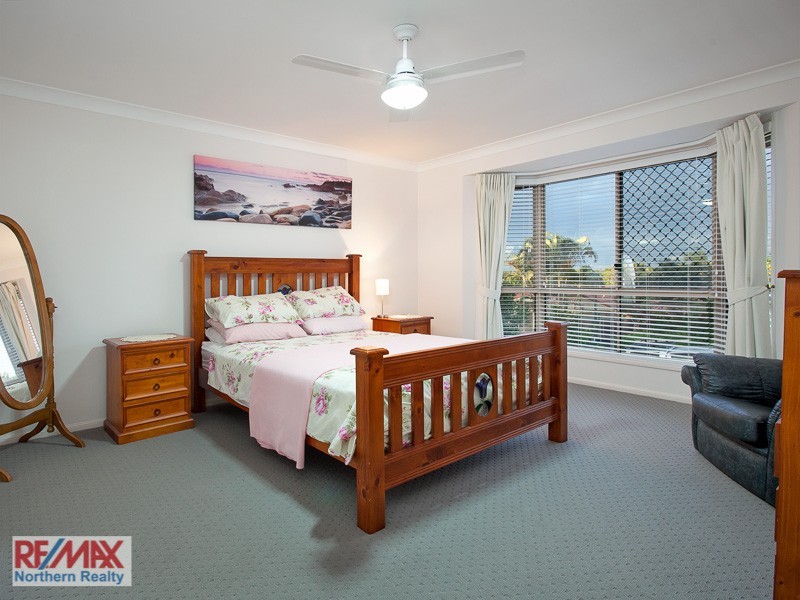 54 Marina Crt, Eatons Hill QLD 4037