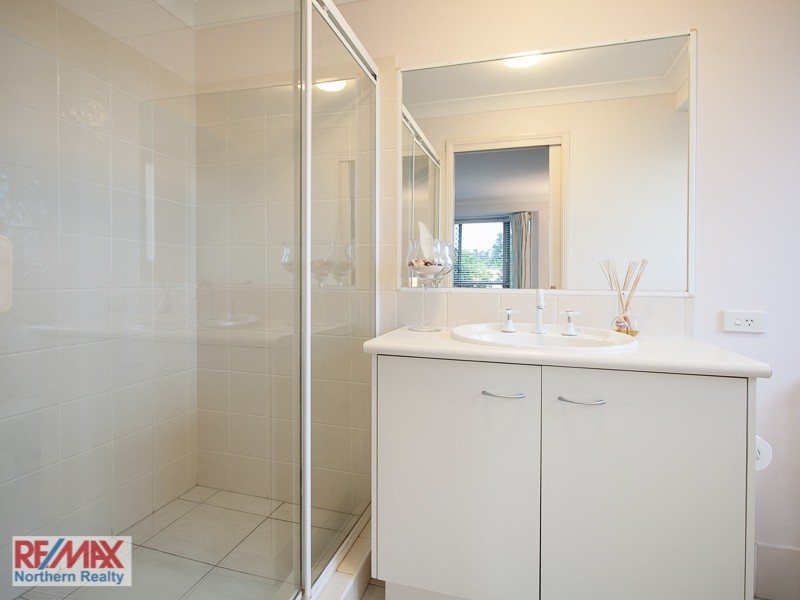 54 Marina Crt, Eatons Hill QLD 4037