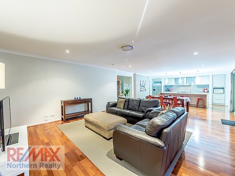 9 Silverbirch Place, Bridgeman Downs QLD 4035
