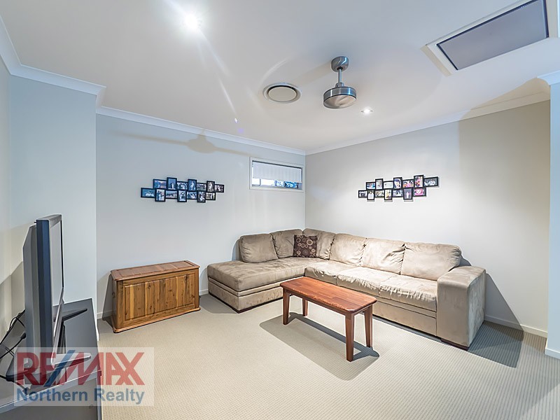 9 Silverbirch Place, Bridgeman Downs QLD 4035