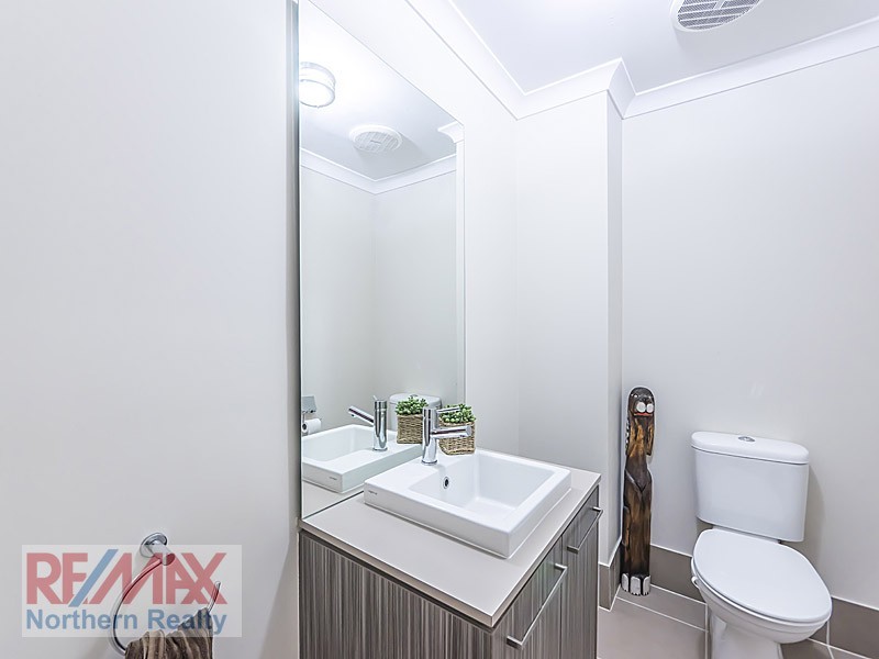 9 Silverbirch Place, Bridgeman Downs QLD 4035
