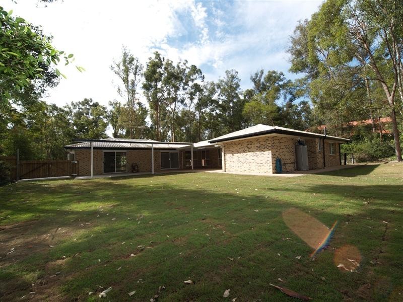 65 Cashmere Lane, Cashmere QLD 4500