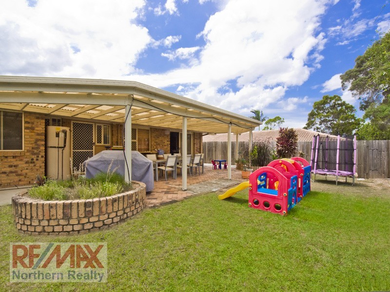 30 Flamingo Drive, Albany Creek QLD 4035