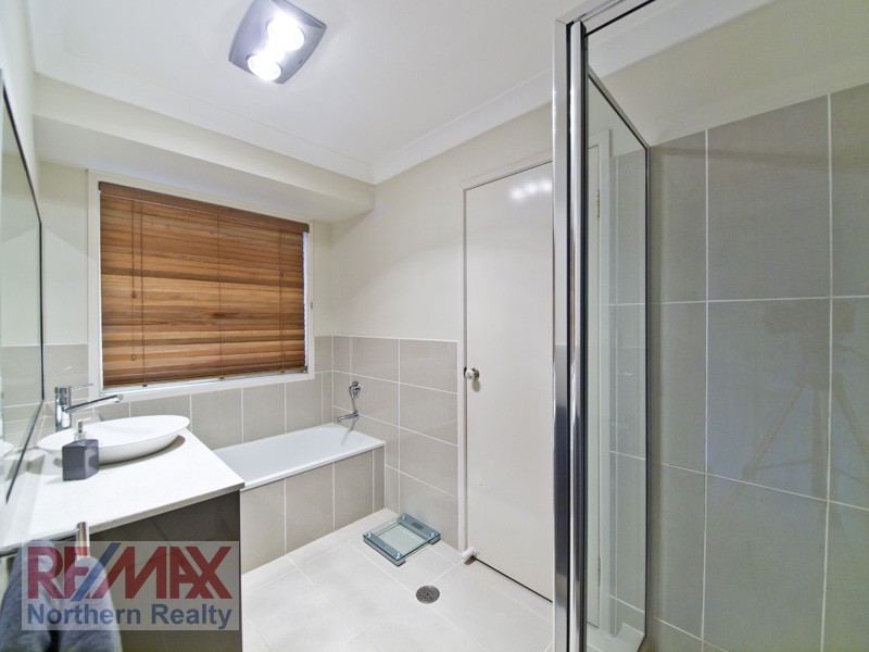 30 Flamingo Drive, Albany Creek QLD 4035