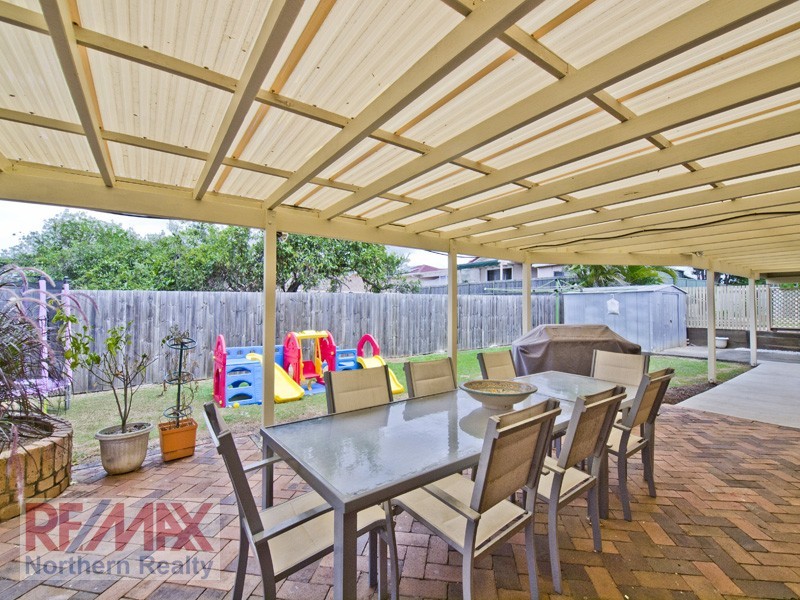 30 Flamingo Drive, Albany Creek QLD 4035