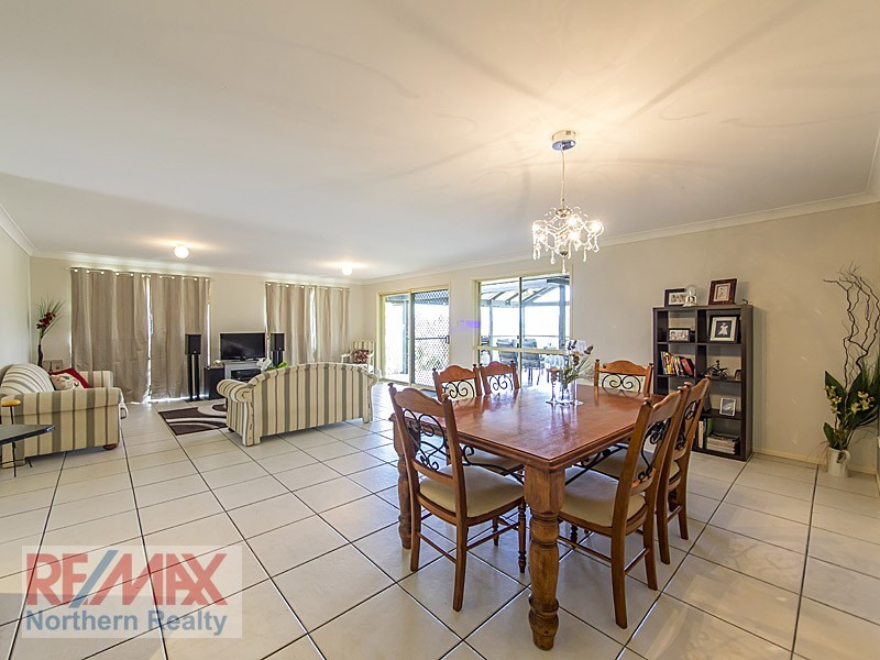 1 Laceflower Cres, Eatons Hill QLD 4037