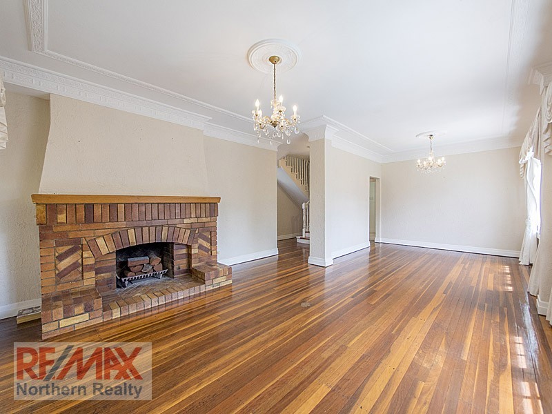 121 Maine Road, Clontarf QLD 4019