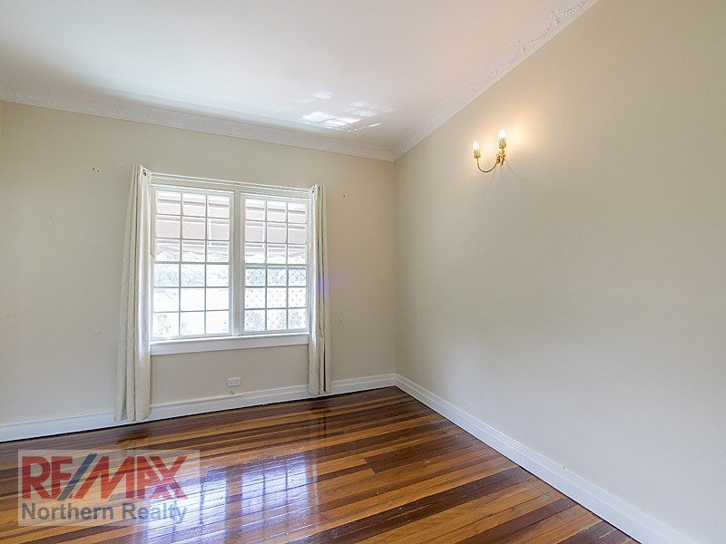 121 Maine Road, Clontarf QLD 4019