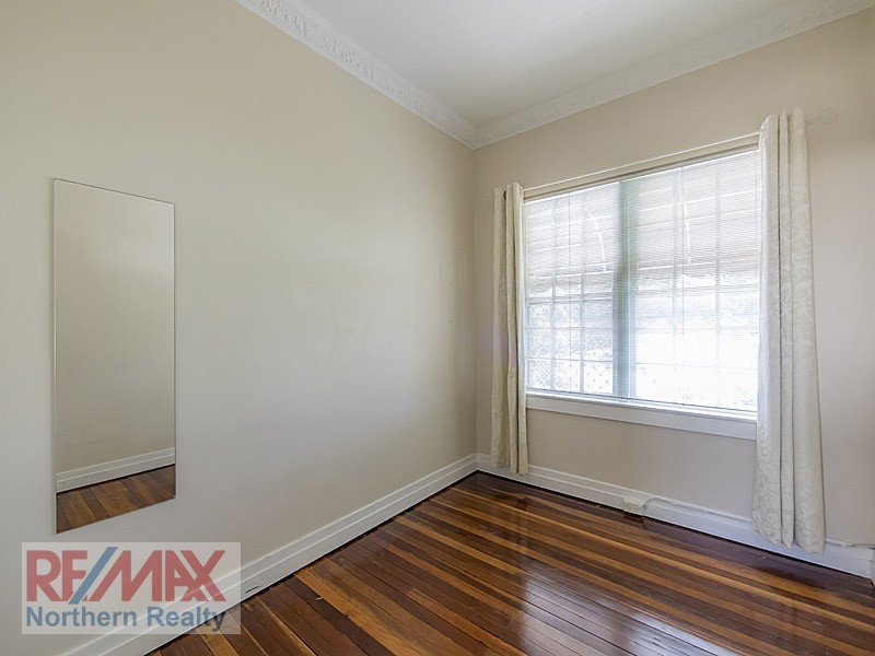 121 Maine Road, Clontarf QLD 4019