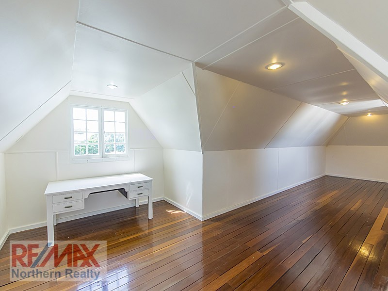 121 Maine Road, Clontarf QLD 4019