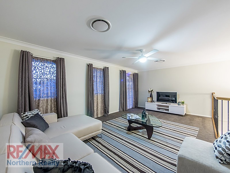 8 Shallows Court, Eatons Hill QLD 4037