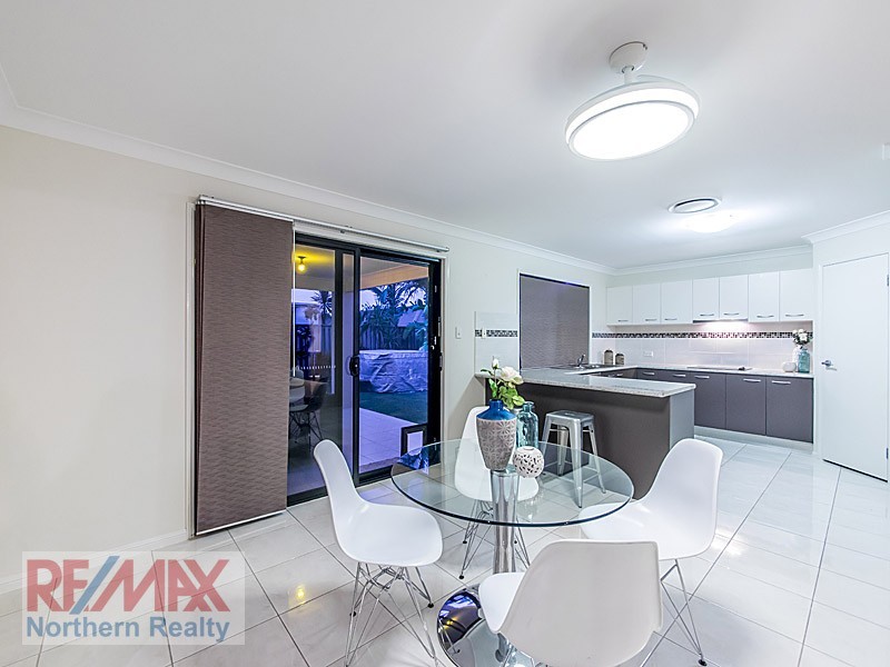 8 Shallows Court, Eatons Hill QLD 4037