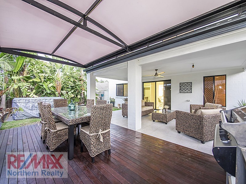 8 Shallows Court, Eatons Hill QLD 4037