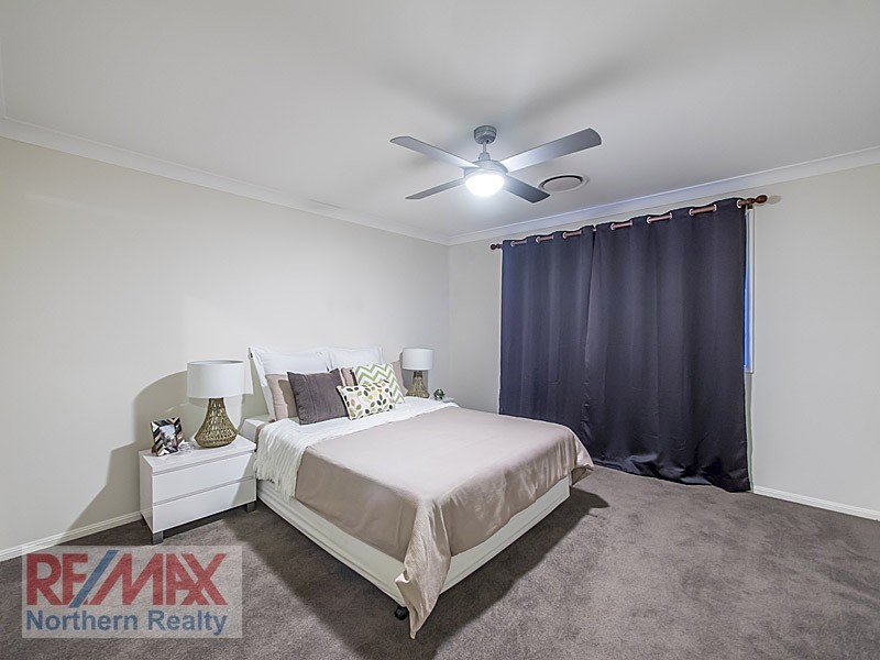 8 Shallows Court, Eatons Hill QLD 4037