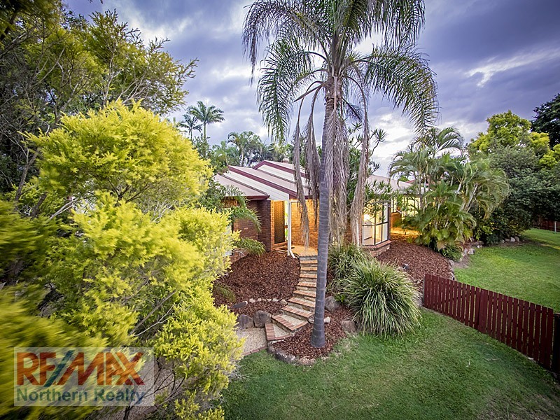 10 Eucalyptus Pl, Albany Creek QLD 4035