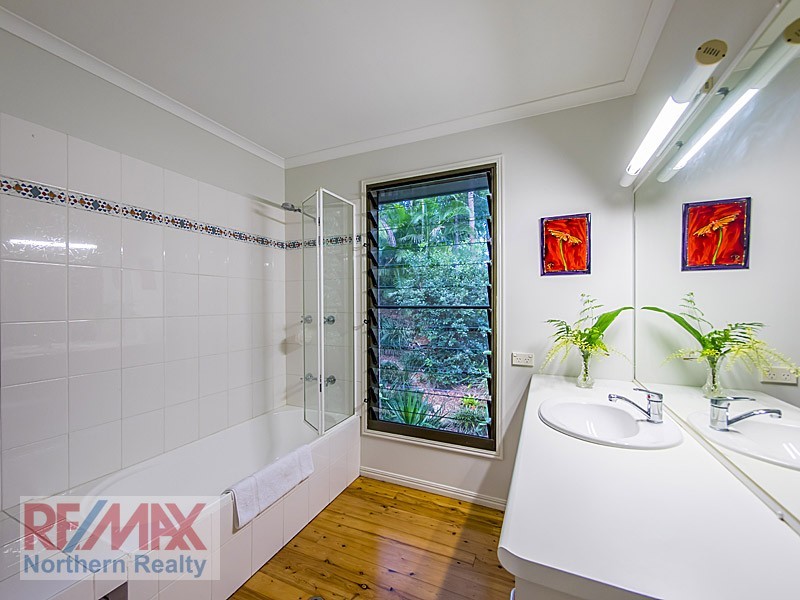 44 Lascelle Ct, Eatons Hill QLD 4037