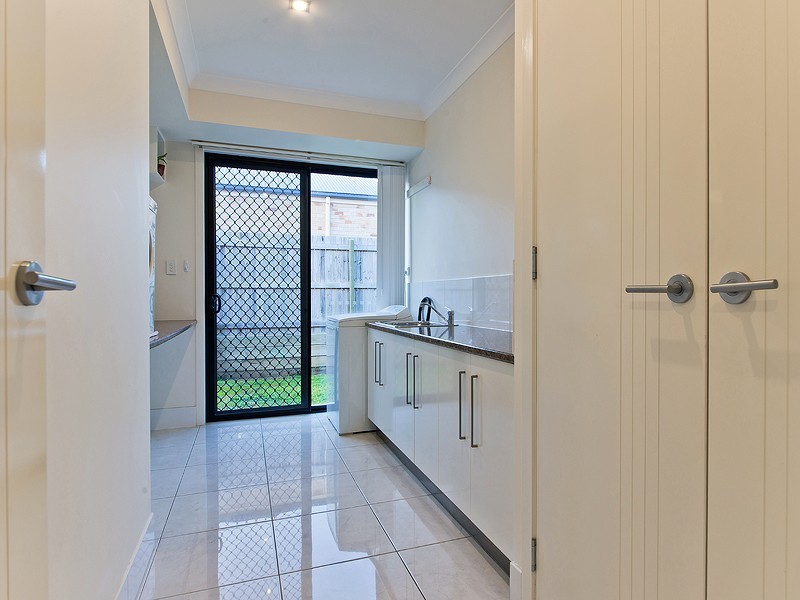 21 Amanda June Close, Joyner QLD 4500