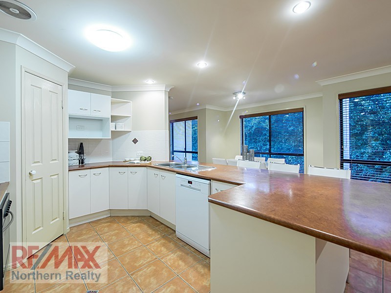 1 Excelcia Ct, Eatons Hill QLD 4037