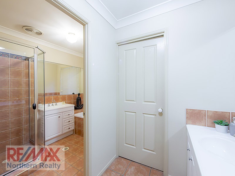 1 Excelcia Ct, Eatons Hill QLD 4037