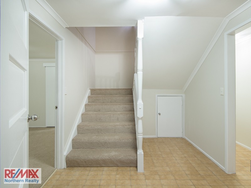 8 Teenan Street, Ferny Hills QLD 4055