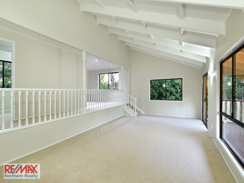 8 Teenan Street, Ferny Hills QLD 4055