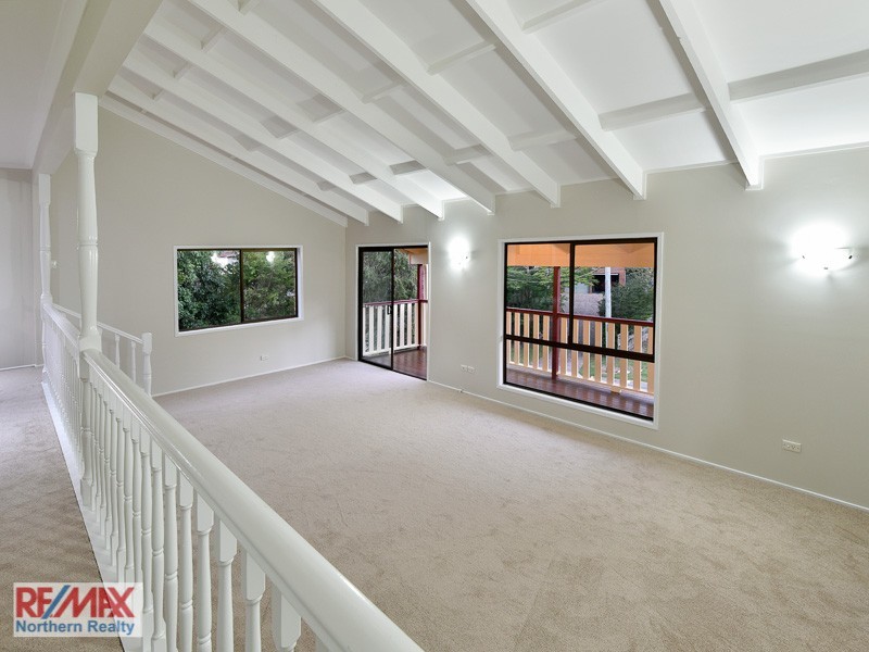 8 Teenan Street, Ferny Hills QLD 4055