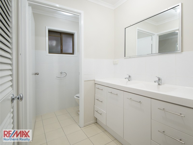 8 Teenan Street, Ferny Hills QLD 4055