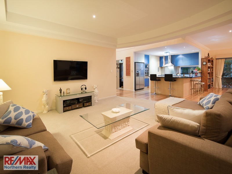 10 Camara Court, Eatons Hill QLD 4037