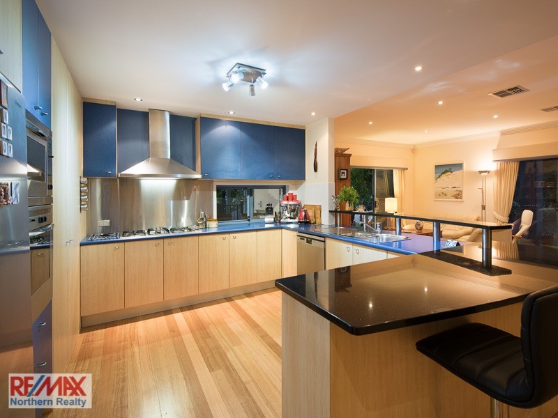 10 Camara Court, Eatons Hill QLD 4037