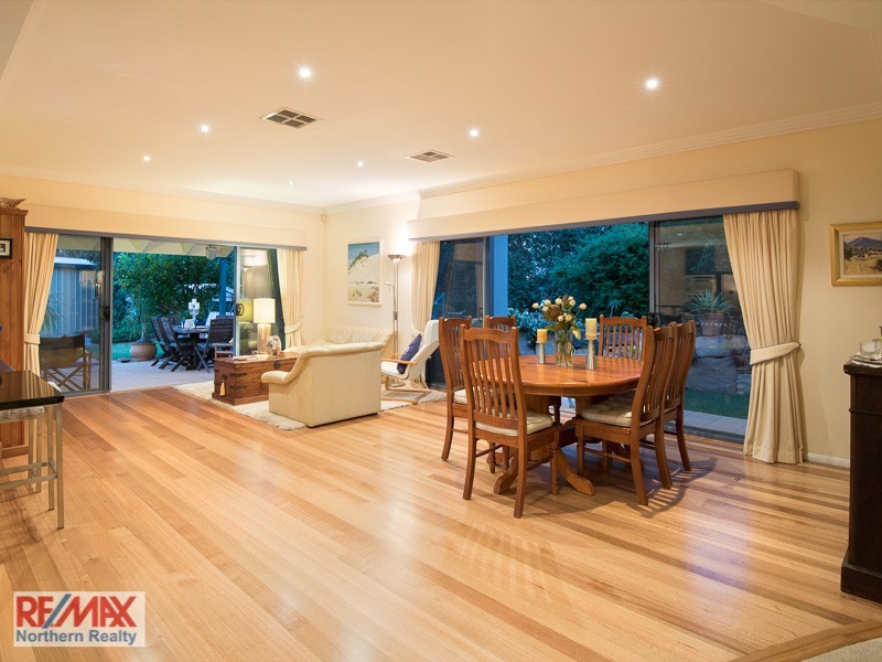 10 Camara Court, Eatons Hill QLD 4037