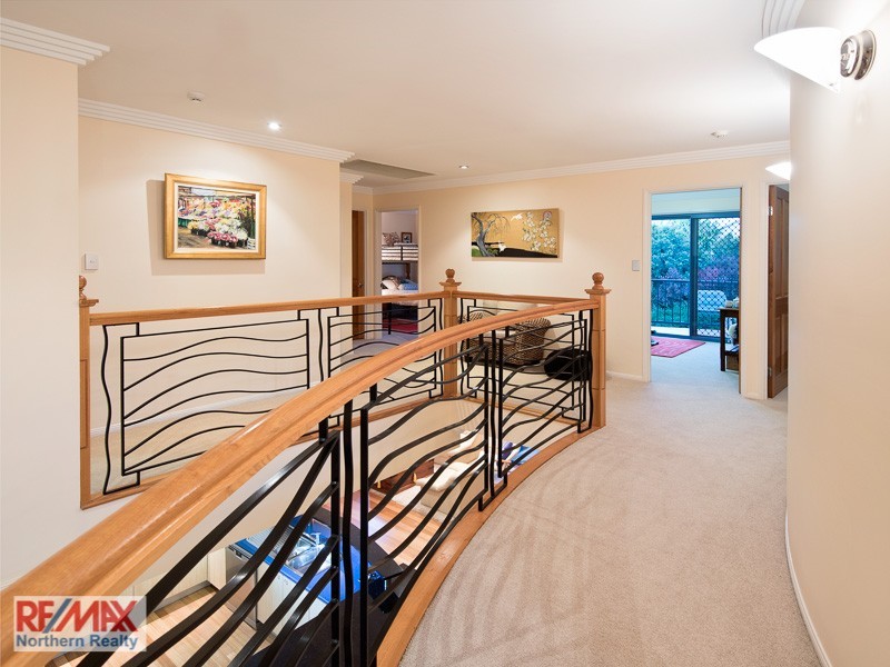 10 Camara Court, Eatons Hill QLD 4037