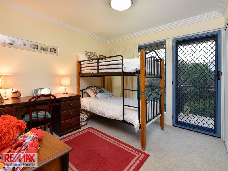 10 Camara Court, Eatons Hill QLD 4037